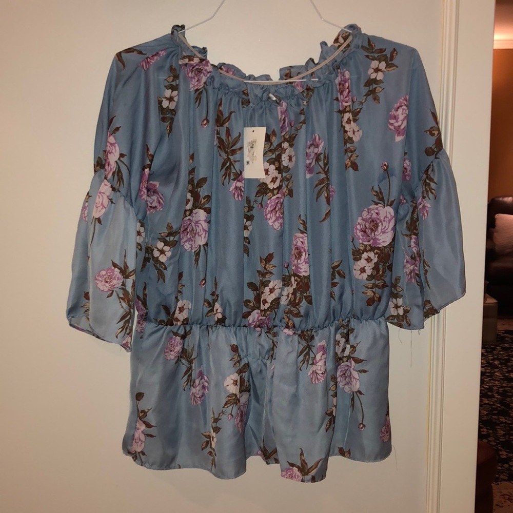NWT off the shoulder shirt